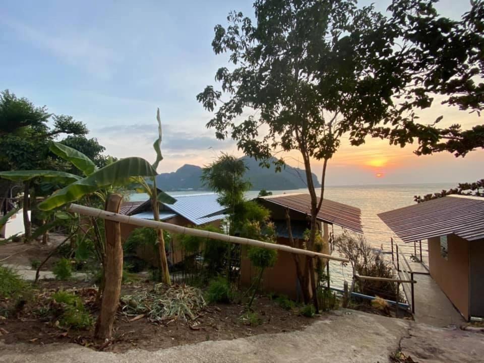 Phi Phi Seaside Bungalow Eksteriør bilde